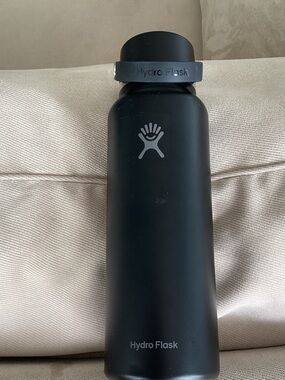 Hydro Flask Black Matte Stainless Insulated Bottle